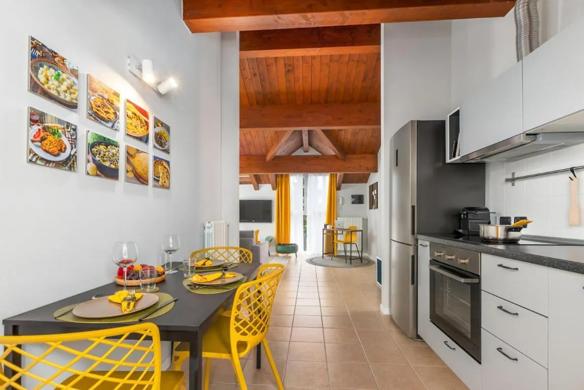 Casa Gialla 7a, New Apartment Milano&Como Bregnano